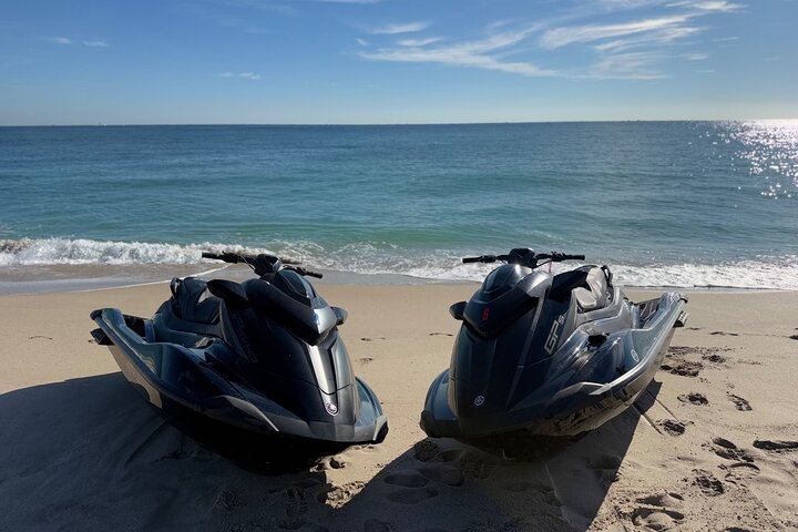 Oceanfront Jet Ski Rental Pompano Beach Florida Lighthouse View - Photo 1 of 23